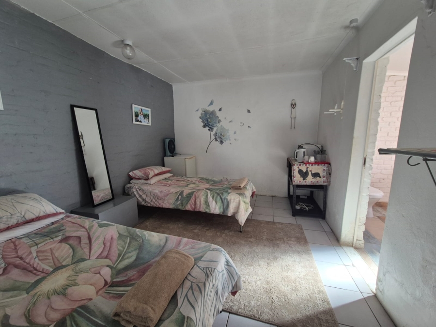 6 Bedroom Property for Sale in Oranjeville Free State